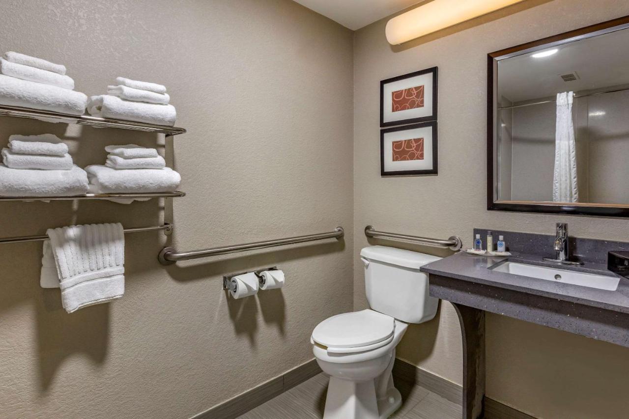 Comfort Suites Pineville - Ballantyne Area Ngoại thất bức ảnh