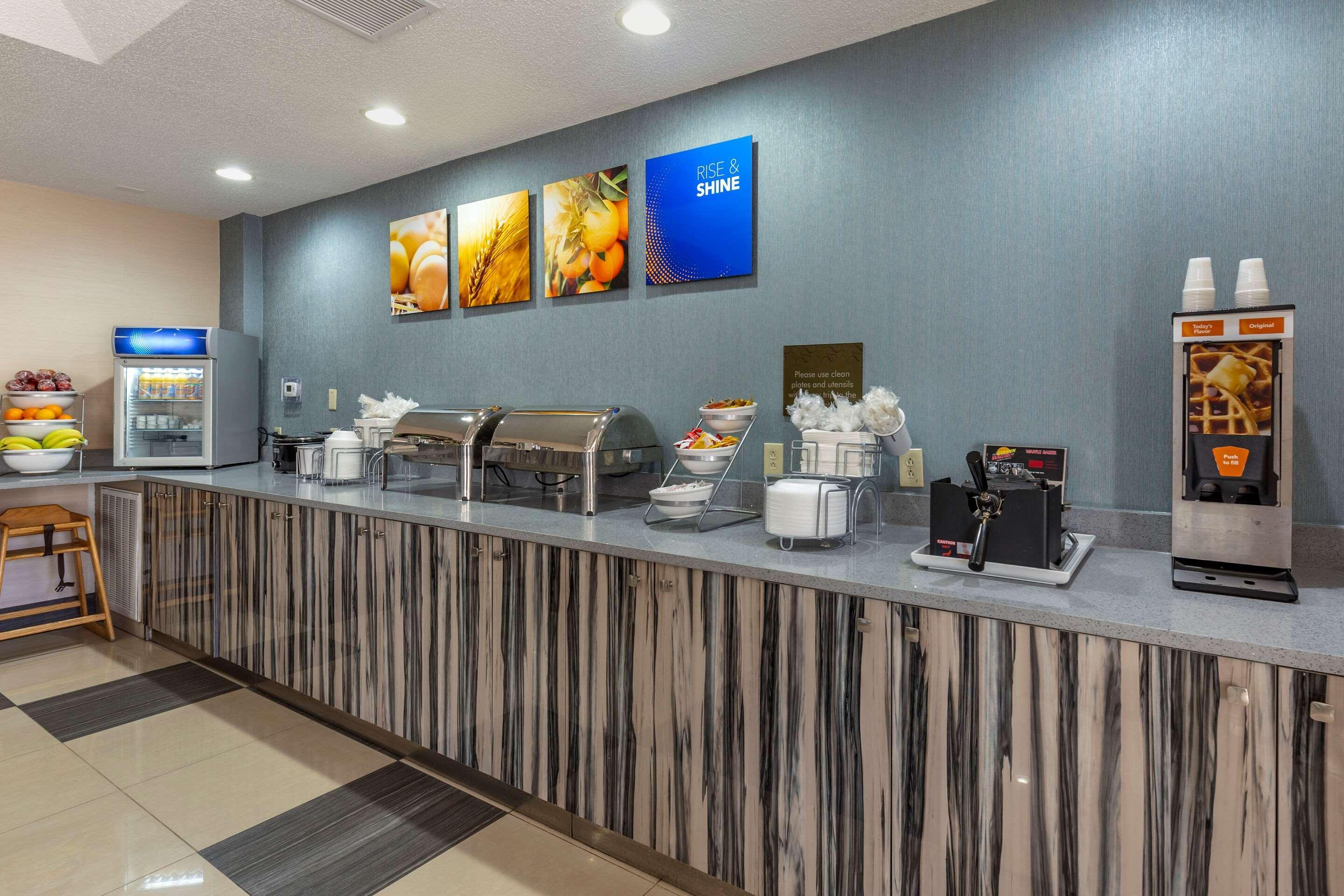 Comfort Suites Pineville - Ballantyne Area Ngoại thất bức ảnh